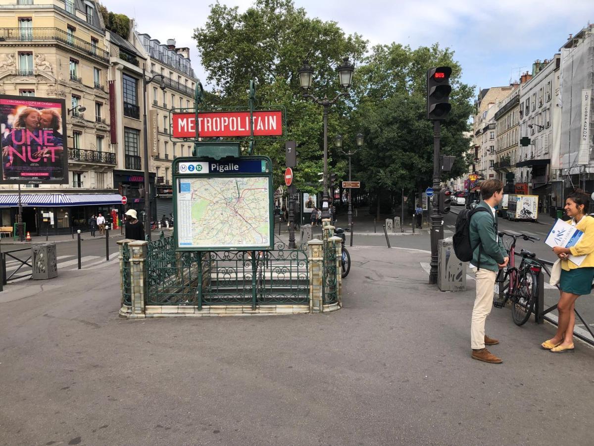 Studio Pigalle De 25 M2 - 2 Lits Simples Type Gigogne Pour 2 Personnes - Quartier Touristique De Paris - 2 Minutes De La Station Metro Pigalle ,Petit Train Vers La Butte Montmartre-Cabaret Moulin Rouge A 200 M,Cabaret Chez Michou-Restaurants-Saunas Eksteriør bilde