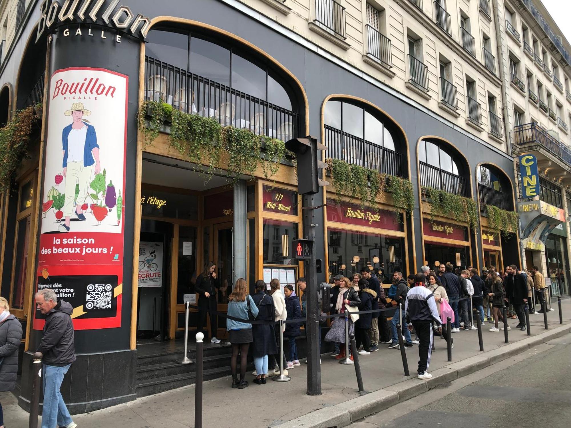 Studio Pigalle De 25 M2 - 2 Lits Simples Type Gigogne Pour 2 Personnes - Quartier Touristique De Paris - 2 Minutes De La Station Metro Pigalle ,Petit Train Vers La Butte Montmartre-Cabaret Moulin Rouge A 200 M,Cabaret Chez Michou-Restaurants-Saunas Eksteriør bilde